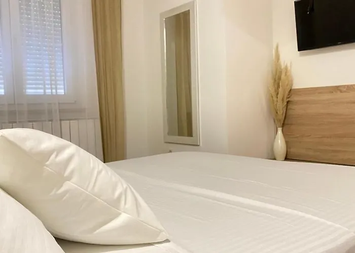 Komljenovic Appartamento Pola