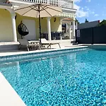 Komljenovic Apartamento *