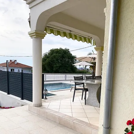 Komljenovic Apartment *