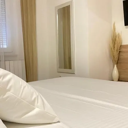 Komljenovic Appartamento Pola