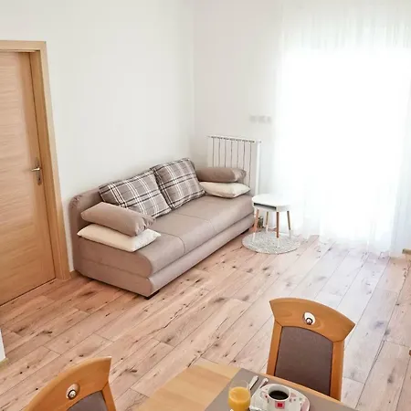 Komljenovic Appartement Pula